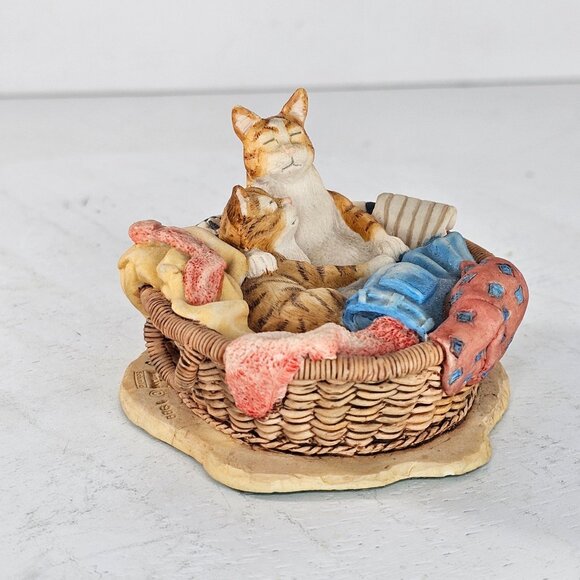 Lowell Davis Hanky Panky 1989 VTG Figurine Cats in Laundry Basket Scotland - Picture 2 of 8